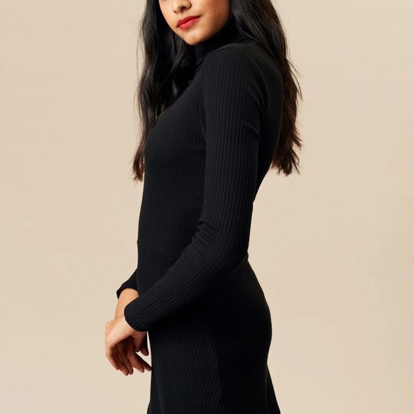 Elegant Black Turtleneck Dress - Picture 2 of 5